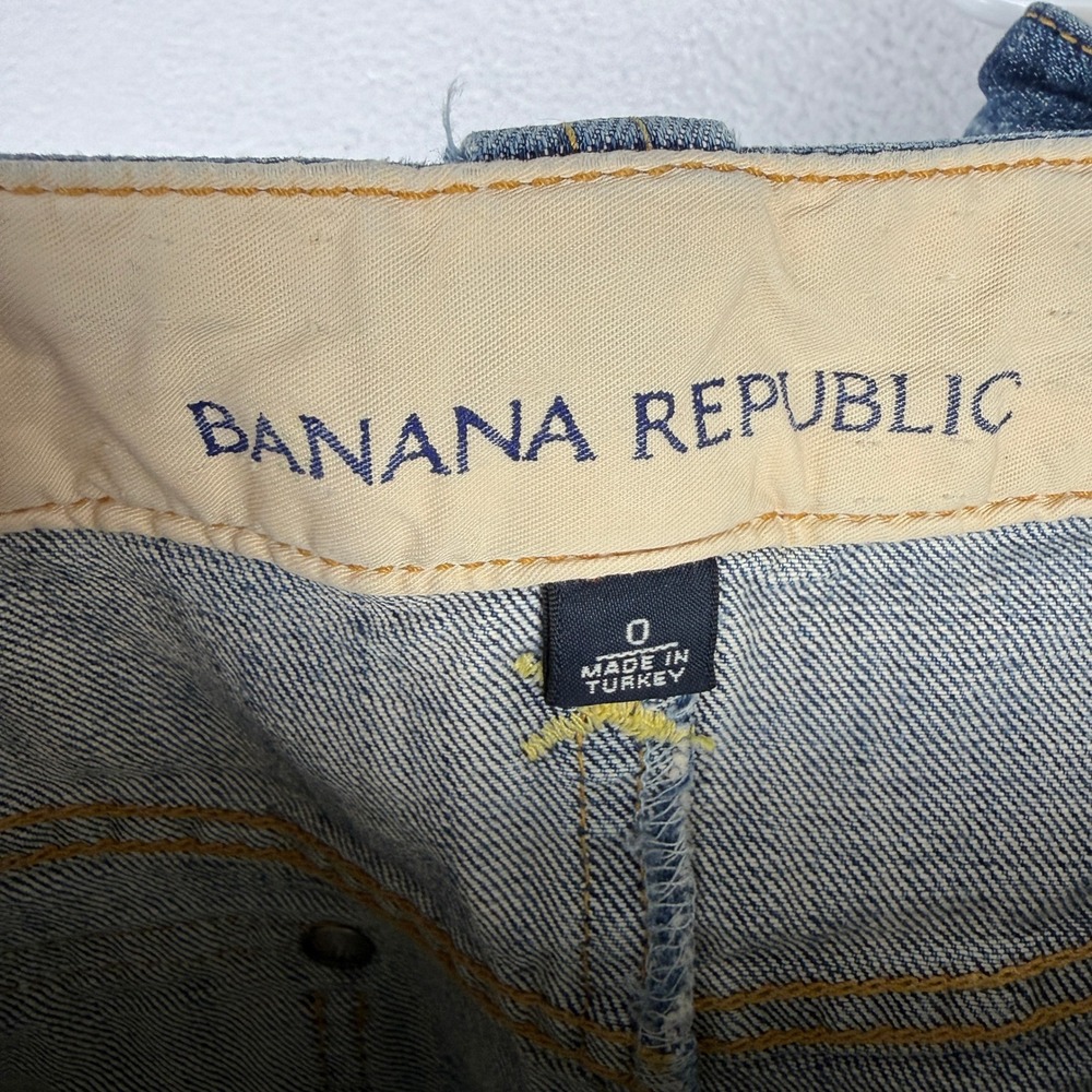 Banana Republic Denim Skirt Womens 0 Medium Wash Blue Raw Hem Y2K Flap Pockets - Picture 3 of 9